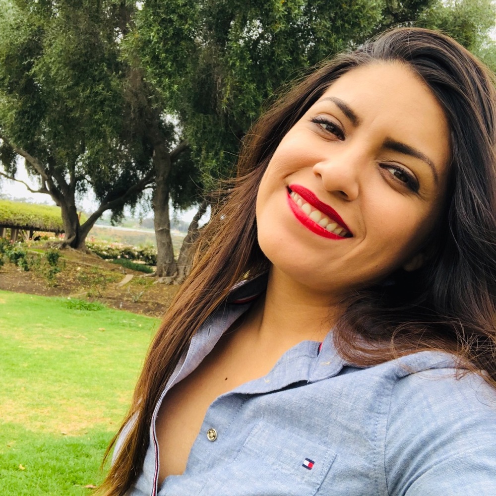 Meet your Posher, Valeria